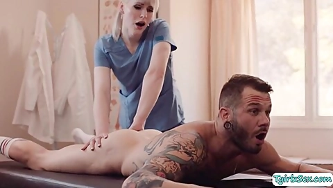 Masseuse Ts Lianna Lawsons Fucks Client
